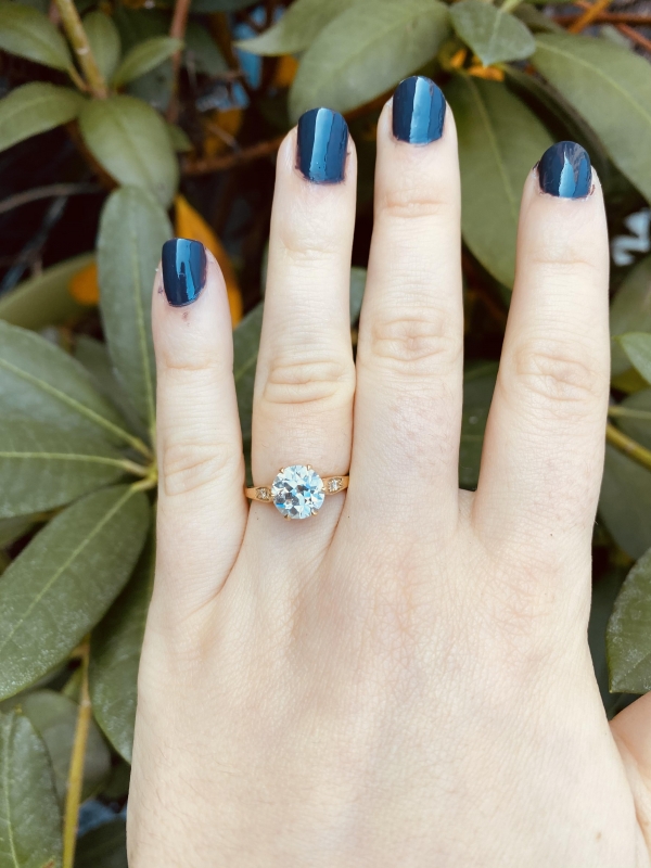 Round | Vintage | Sparkly - Find Your Ringspiration